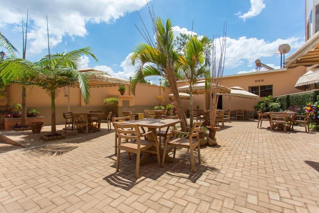 Civitas Hotel Kigali Ngoại thất bức ảnh